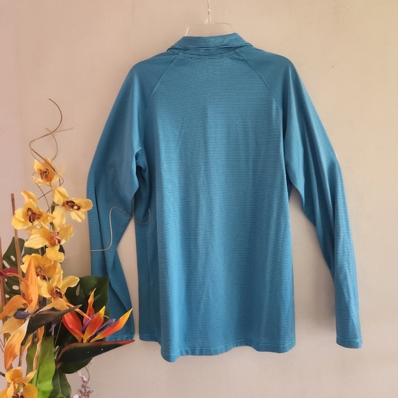 Under Armour Turquoise Small Petite Long Sleeves Athletic Heat Gear Top - Picture 2 of 9